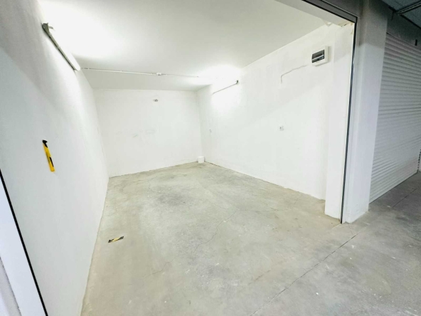 Гараж / Паркомясто в Пловдив, Кючук Париж - 18 кв.м за 1445 €/кв.м - Снимка #1