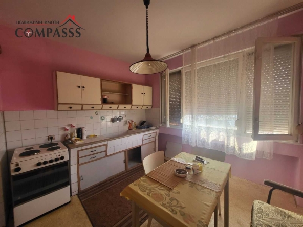 Тристаен апартамент в Добрич, Център - 102 кв.м за 775 €/кв.м - Снимка #1