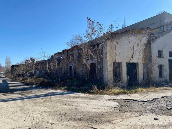 Склад в с. Ведраре, Област Пловдив - 1800 кв.м за 43 €/кв.м - Снимка #1