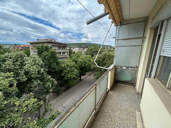 Двустаен апартамент в Монтана, Идеален център - 73 кв.м за 1370 €/кв.м - Снимка #1