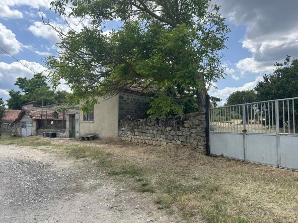 Парцел в с. Аврен, Област Варна - 3093 кв.м за 29 €/кв.м - Снимка #1