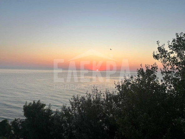 Многостаен апартамент в Бяла - 255 кв.м за 981 €/кв.м - Снимка #1