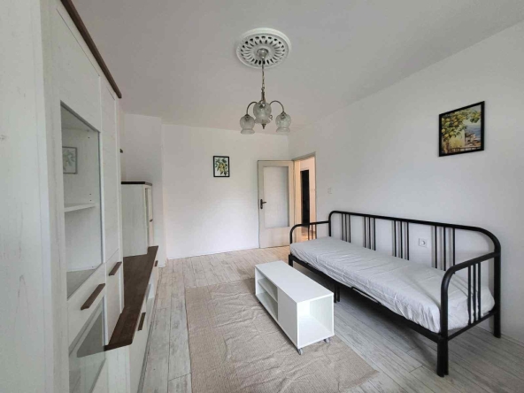 Дава се под наем Двустаен апартамент в София, Полигона - 75 кв.м за 549 € - Снимка #1