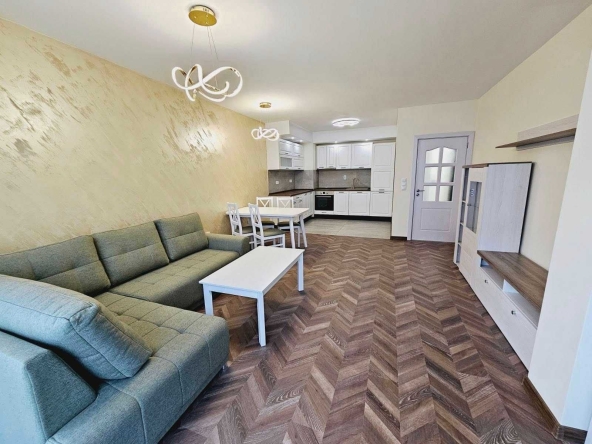 Дава се под наем Двустаен апартамент в Пловдив, Христо Смирненски - 80 кв.м за 662.49 € - Снимка #1