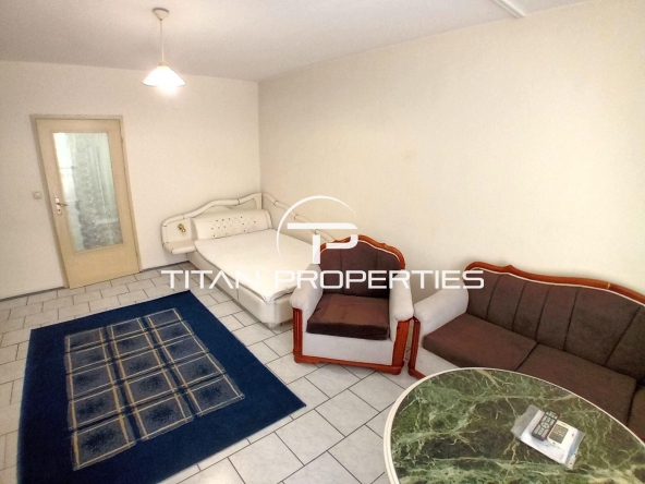 Дава се под наем Едностаен апартамент в Пловдив, Център - 55 кв.м за 315 € - Снимка #1