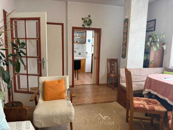 Тристаен апартамент в Павликени - 74 кв.м за 879 €/кв.м - Снимка #1