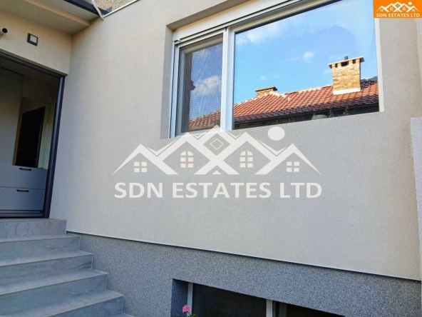 Етаж от къща в Казанлък - 95 кв.м за 1879 €/кв.м - Снимка #1