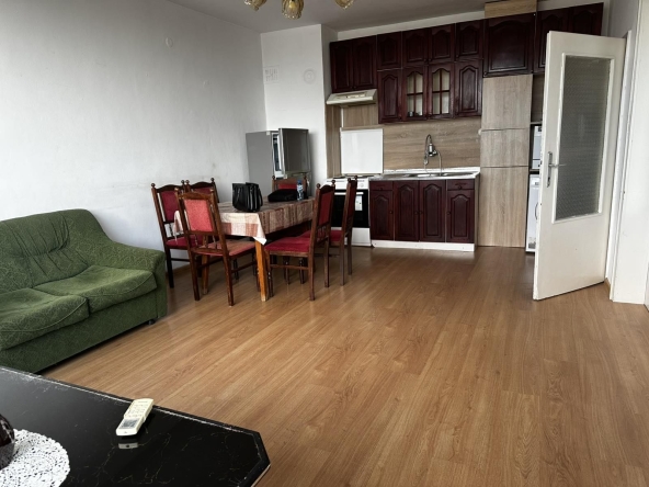 Дава се под наем Тристаен апартамент в Пловдив, Кършияка - 65 кв.м за 350 € - Снимка #1