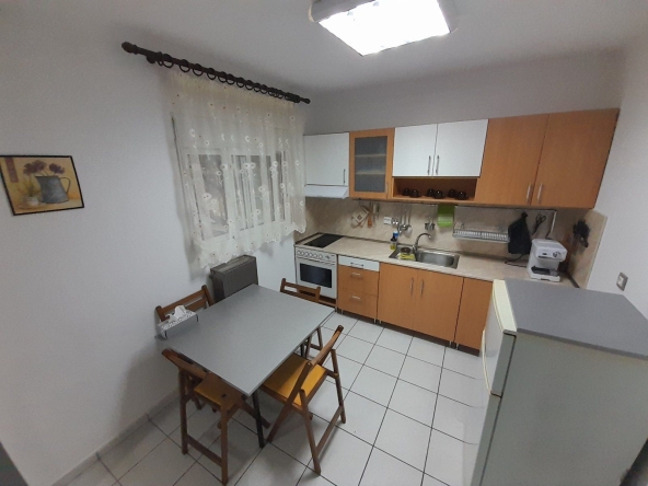 Дава се под наем Едностаен апартамент в Хасково, Промишлена зона - Юг - 55 кв.м за 60 € - Снимка #1