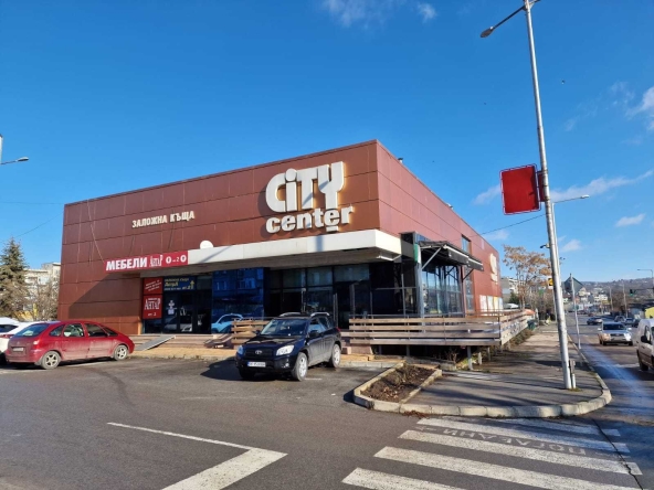 Магазин в Разград, Център - 18 кв.м за 992 €/кв.м - Снимка #1
