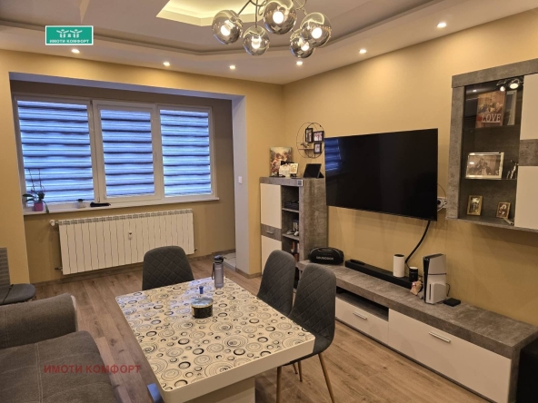 Тристаен апартамент в Варна, Младост 2 - 70 кв.м за 2558 €/кв.м - Снимка #1