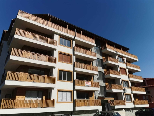 Дава се под наем Двустаен апартамент в Велинград - 80 кв.м за 433.5 € - Снимка #1