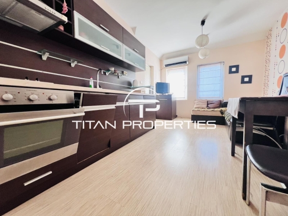 Дава се под наем Двустаен апартамент в Бургас, Възраждане - 60 кв.м за 357 € - Снимка #1