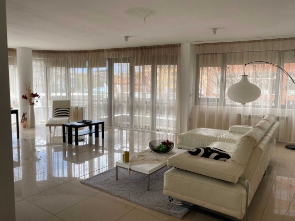 Четиристаен апартамент в София, Младост 3 - 125 кв.м за 1696 €/кв.м - Снимка #1
