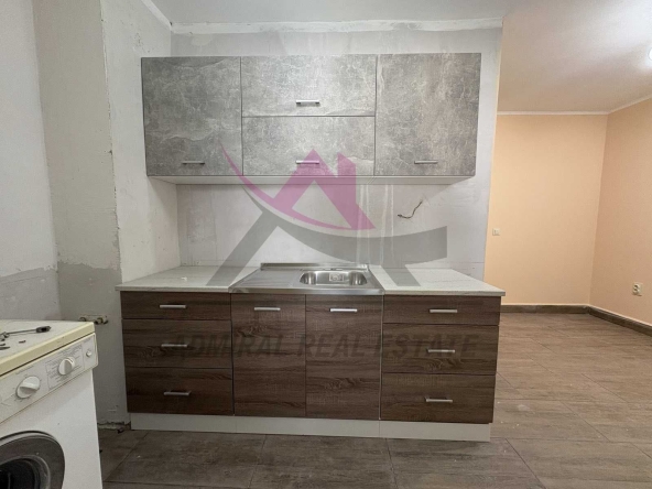 Дава се под наем Тристаен апартамент в Варна, Лятно кино Тракия - 72 кв.м за 500 € - Снимка #1