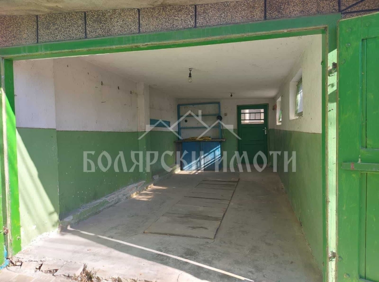 Гараж / Паркомясто в Велико Търново, Център - 20 кв.м за 850 €/кв.м - Снимка #1
