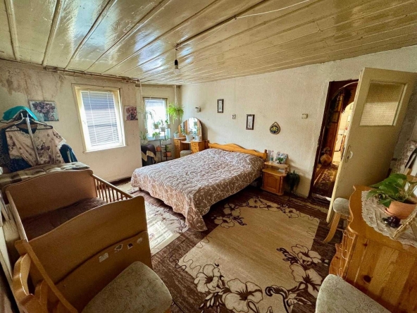 Етаж от къща в Велико Търново, Стара част - 81 кв.м за 815 €/кв.м - Снимка #1