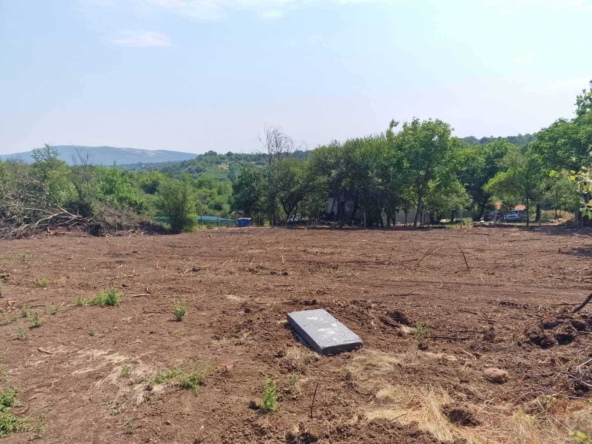 Парцел в Монтана, Мала Кутловица - 1146 кв.м за 31 €/кв.м - Снимка #1