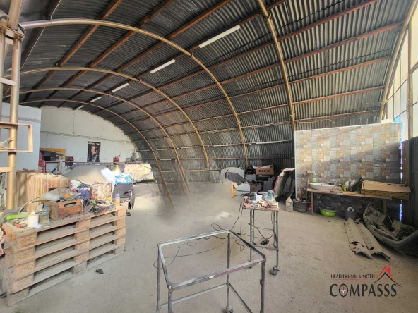 Склад в Добрич, ЖП Гара - 1680 кв.м за 84 €/кв.м - Снимка #1