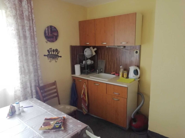 Дава се под наем Етаж от къща в София, Разсадника - 60 кв.м за 188.7 € - Снимка #1