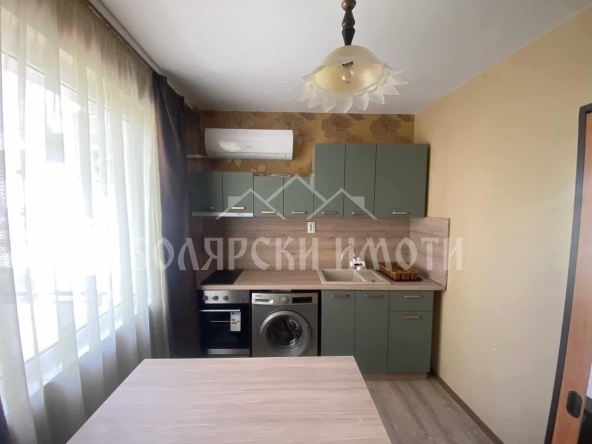 Дава се под наем Тристаен апартамент в Велико Търново, Център - 90 кв.м за 410 € - Снимка #1