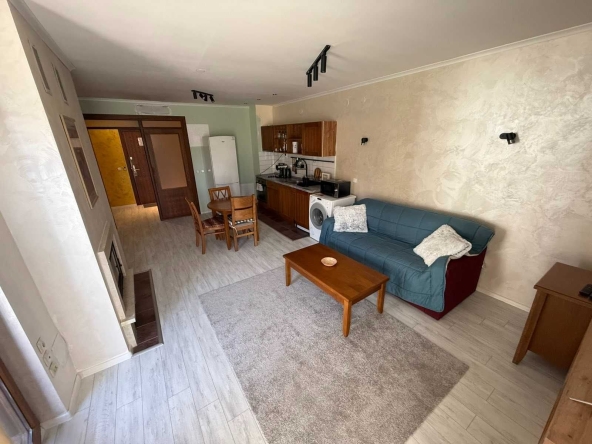 Дава се под наем Двустаен апартамент в Банско - 88 кв.м за 350 € - Снимка #1