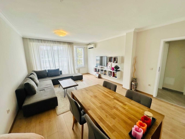 Дава се под наем Тристаен апартамент в София, Лозенец - 100 кв.м за 1120 € - Снимка #1