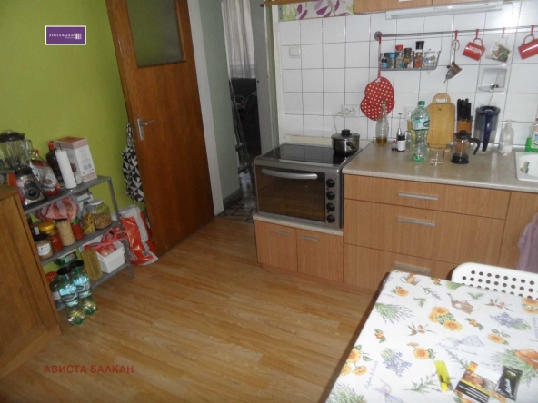 Двустаен апартамент в София, Център - 84 кв.м за 3810 €/кв.м - Снимка #1