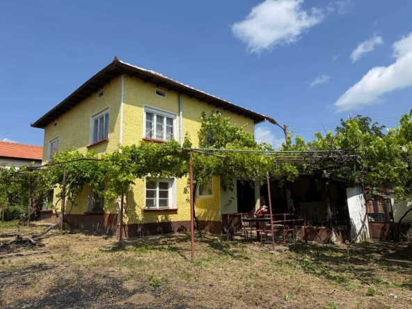 Къща в Ябланица - 300 кв.м за 133 €/кв.м - Снимка #1