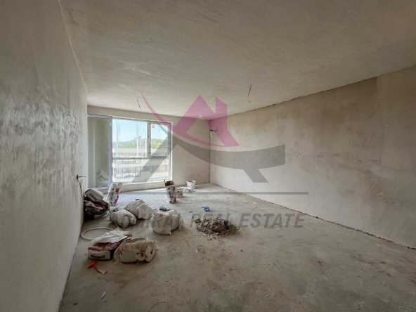 Тристаен апартамент в Варна, Левски - 87 кв.м за 2426 €/кв.м - Снимка #1