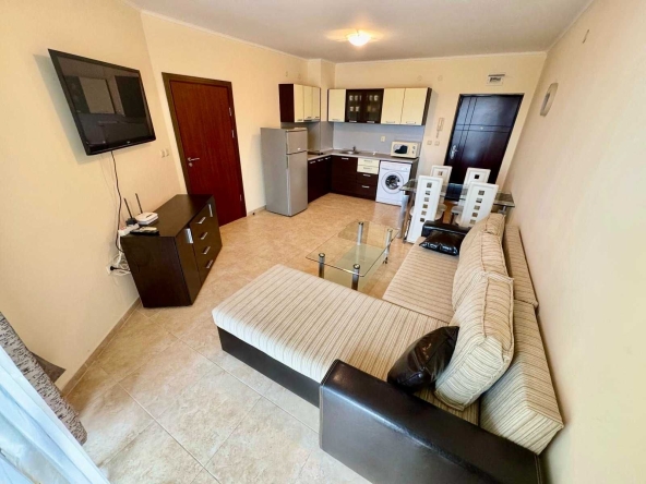 Двустаен апартамент в к.к. Слънчев бряг - 60 кв.м за 1382 €/кв.м - Снимка #1