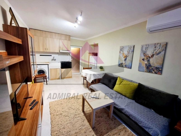 Дава се под наем Двустаен апартамент в Варна, Център - 68 кв.м за 410 € - Снимка #1