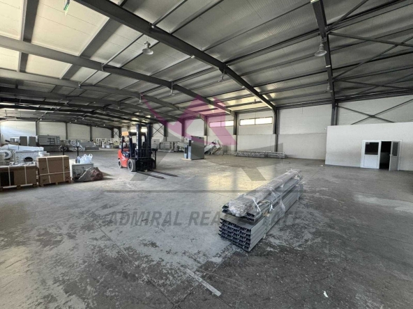 Дава се под наем Склад в Варна, Западна промишлена зона - 1650 кв.м за 8250 € - Снимка #1