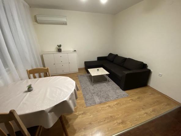 Дава се под наем Тристаен апартамент в Пловдив, Южен - 75 кв.м за 350 € - Снимка #1