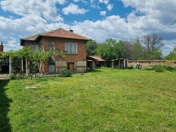 Къща в с. Стряма, Област Пловдив - 68 кв.м за 1442 €/кв.м - Снимка #1