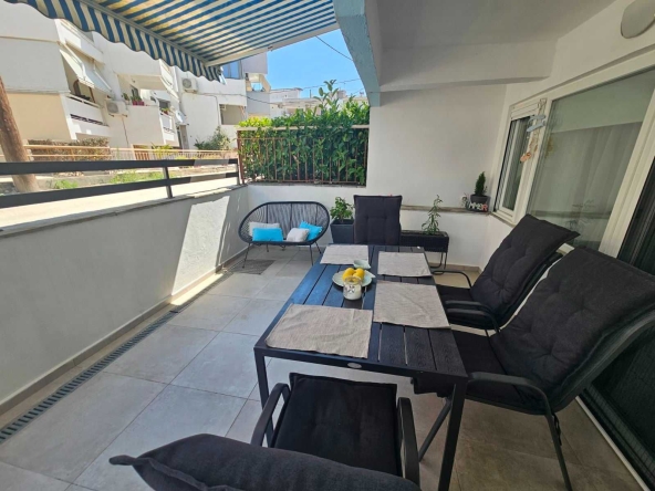 Тристаен апартамент в София, Лозенец - 80 кв.м за 1988 €/кв.м - Снимка #1