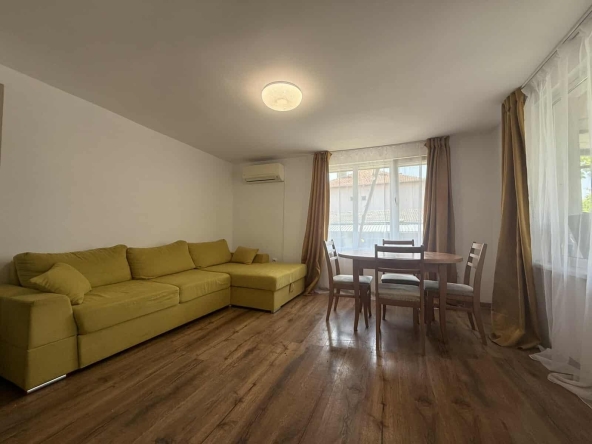 Дава се под наем Тристаен апартамент в Аксаково - 100 кв.м за 500 € - Снимка #1