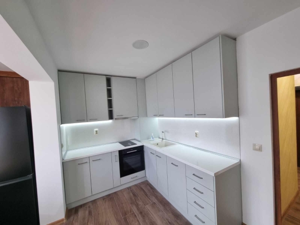 Дава се под наем Двустаен апартамент в Варна, Център - 58 кв.м за 600 € - Снимка #1