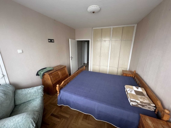 Дава се под наем Тристаен апартамент в София, Дружба 1 - 110 кв.м за 700 € - Снимка #1