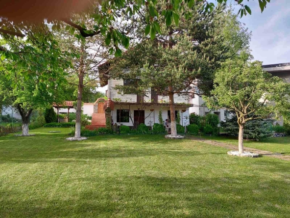 Къща в с. Големо Бучино, Област Перник - 220 кв.м за 2046 €/кв.м - Снимка #1