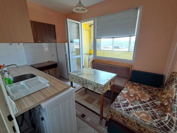 Дава се под наем Едностаен апартамент в Плевен, Дружба 1 - 40 кв.м за 204 € - Снимка #1