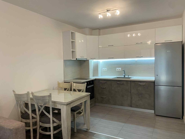 Дава се под наем Двустаен апартамент в Пловдив, Каменица 2 - 70 кв.м за 425 € - Снимка #1