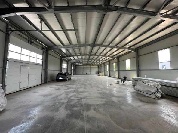 Дава се под наем Склад в с. Оризари, Област Пловдив - 170 кв.м за 561 € - Снимка #1