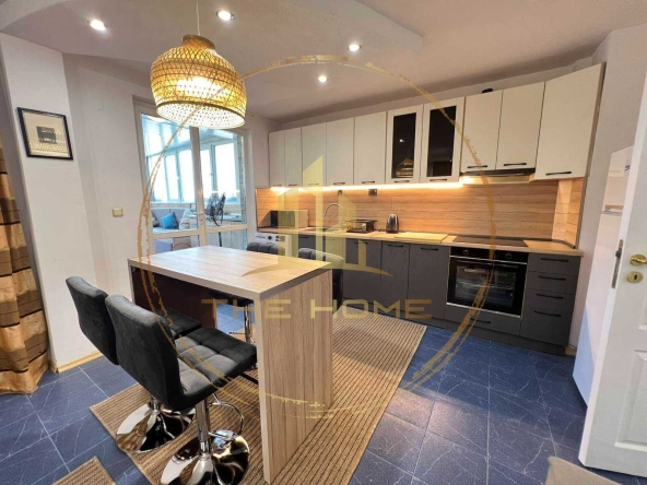 Дава се под наем Тристаен апартамент в Варна, Базар Левски - 120 кв.м за 800 € - Снимка #1