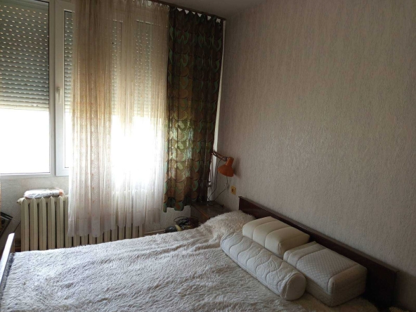 Тристаен апартамент в Казанлък - 81 кв.м за 1417 €/кв.м - Снимка #1