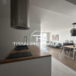 Дава се под наем Тристаен апартамент в Бургас, Център - 86 кв.м за 816 € - Снимка #1