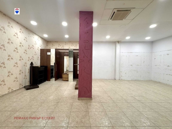 Дава се под наем Магазин в Русе, Център - 60 кв.м за 255 € - Снимка #1