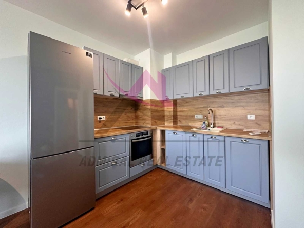 Дава се под наем Двустаен апартамент в Варна, Победа - 65 кв.м за 650 € - Снимка #1