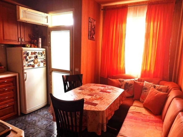 Тристаен апартамент в Стара Загора, Железник - център - 80 кв.м за 1182 €/кв.м - Снимка #1