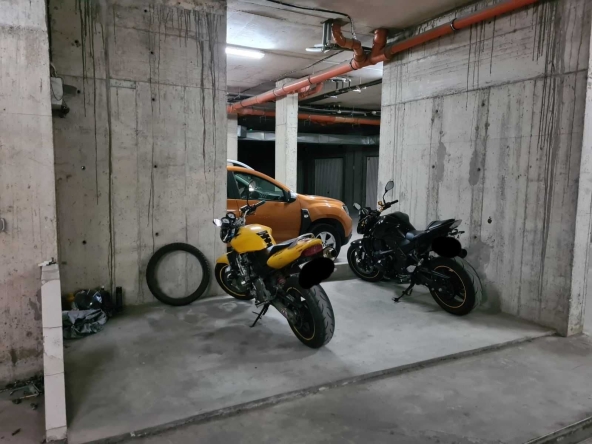 Дава се под наем Гараж / Паркомясто в София, Студентски град - 15 кв.м за 30.09 € - Снимка #1